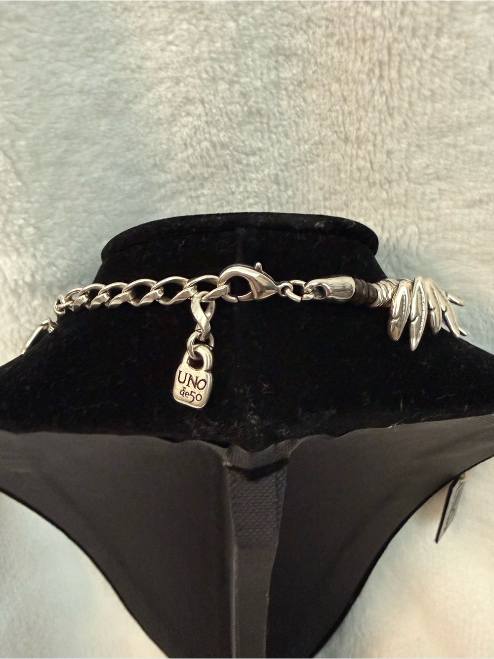 UNO de 50 Silver Collar Necklace with Blue Accents - Picture 4 of 5